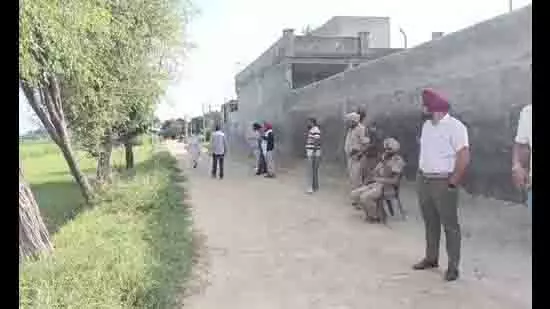 Bathinda: घर के अंदर दोहरे धमाके से हड़कंप, पिता-पुत्र गंभीर रूप से घायल Bathinda: घर के अंदर दोहरे धमाके से हड़कंप, पिता-पुत्र गंभीर रूप से घायल