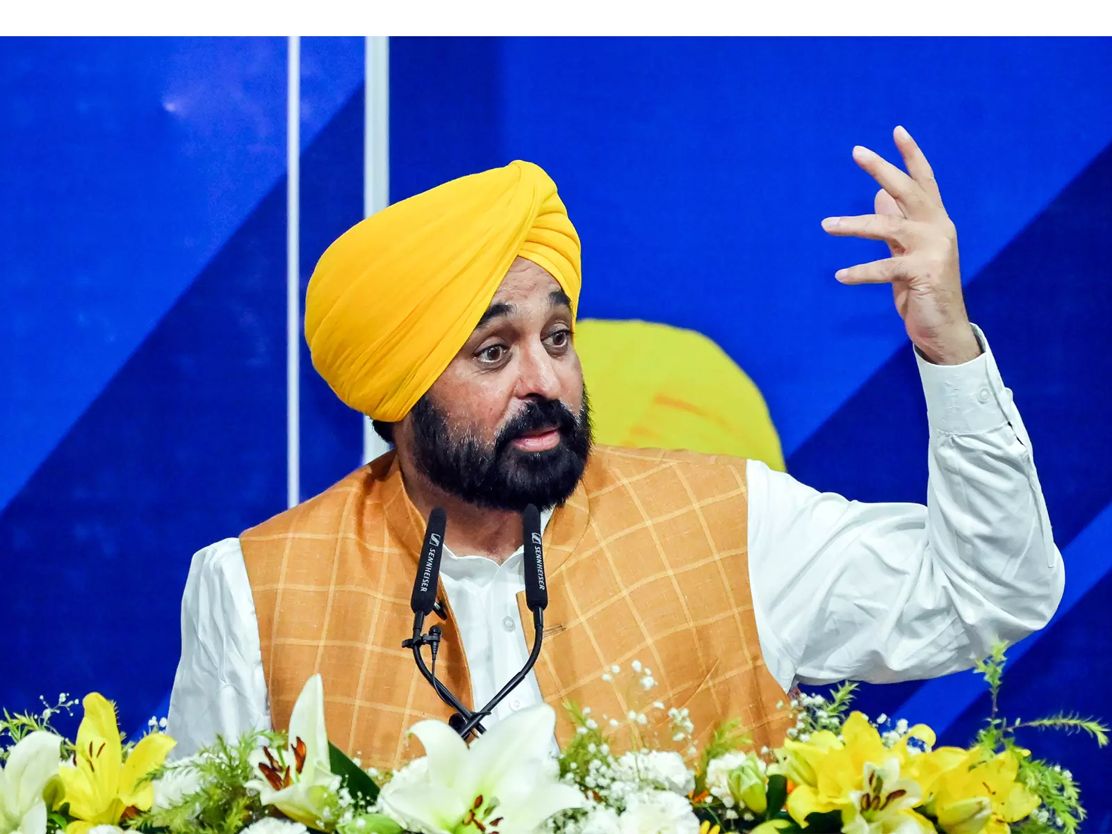 पंजाब के CM ने बाढ़ प्रभावितों को अधिक मुआवजे का दिया भरोसा पंजाब के CM ने बाढ़ प्रभावितों को अधिक मुआवजे का दिया भरोसा