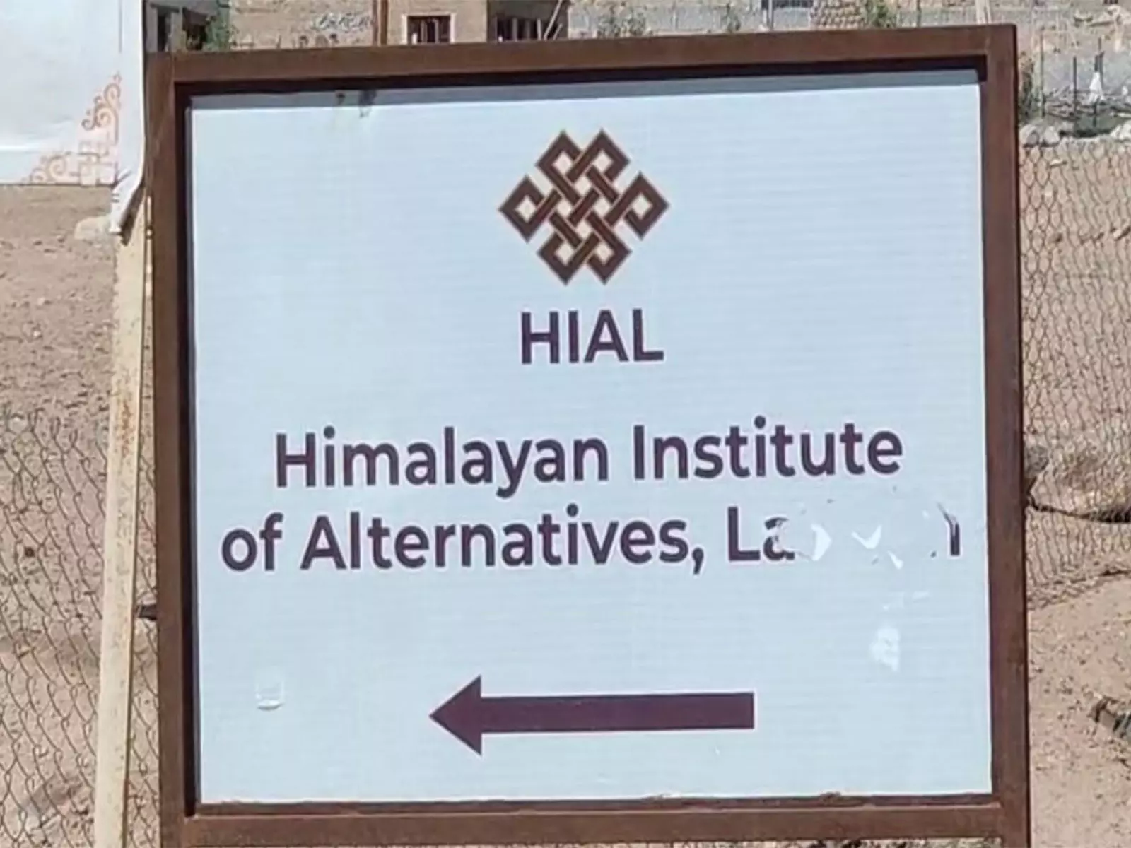 लद्दाख प्रशासन ने वित्तीय चूक के कारण सोनम वांगचुक की HIAL भूमि आवंटन रद्द किया लद्दाख प्रशासन ने वित्तीय चूक के कारण सोनम वांगचुक की HIAL भूमि आवंटन रद्द किया