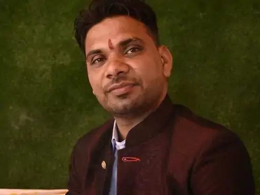 युवा व्यापारी ने ब्लेड से उठाया आत्मघाती कदम, सुसाइड से परिजन सदमे में युवा व्यापारी ने ब्लेड से उठाया आत्मघाती कदम, सुसाइड से परिजन सदमे में