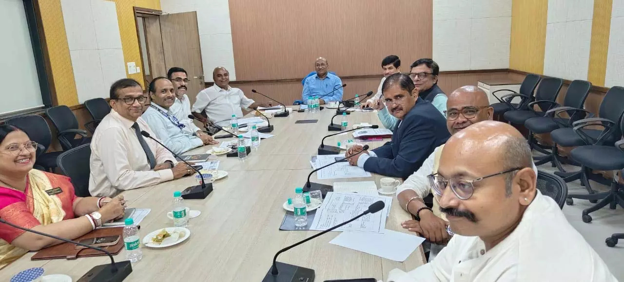 सांसद खेल महोत्सव: निजी विश्वविद्यालयों को सौंपी गई खेल आयोजन की जिम्मेदारी सांसद खेल महोत्सव: निजी विश्वविद्यालयों को सौंपी गई खेल आयोजन की जिम्मेदारी