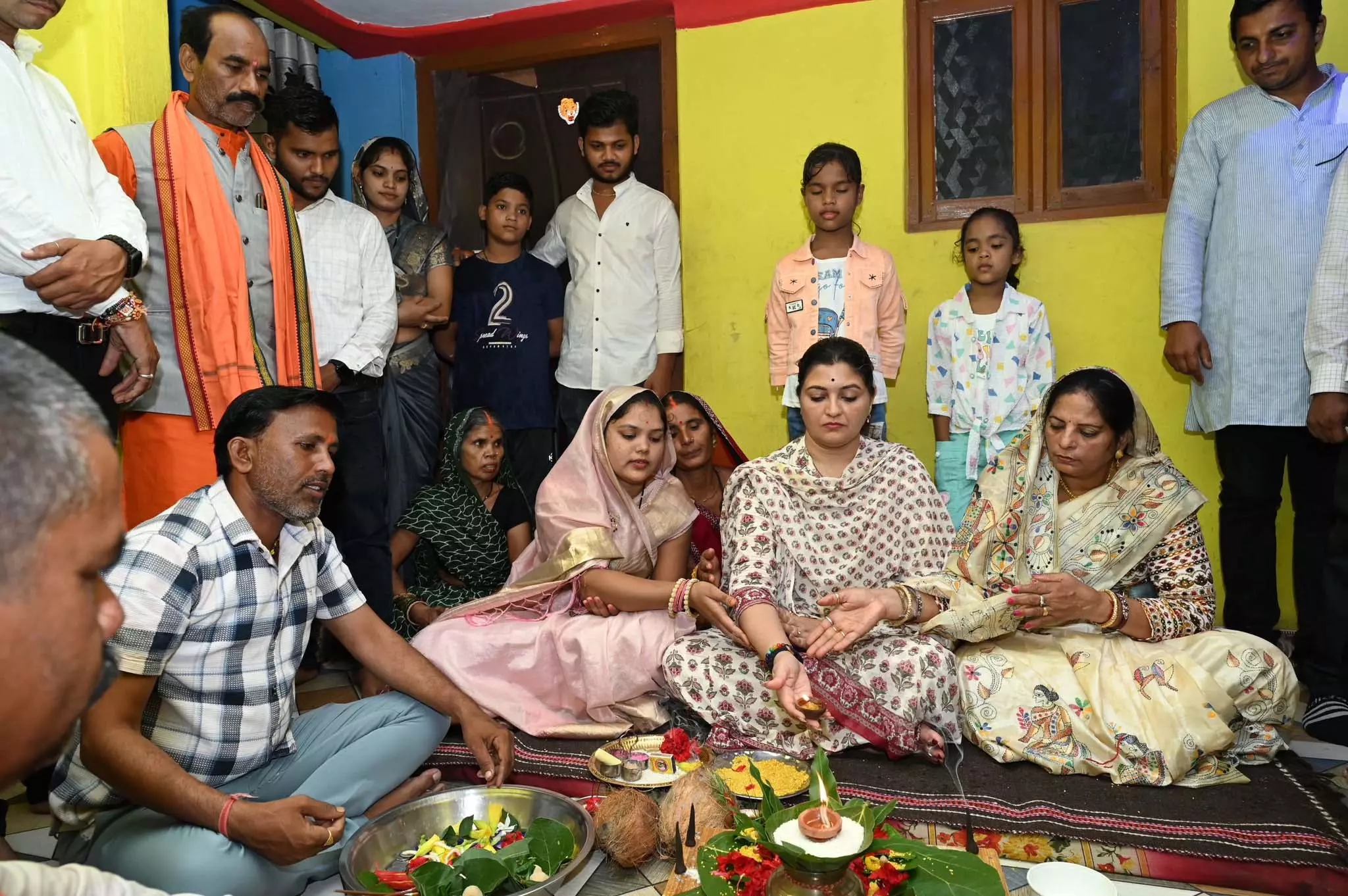 विधायक भावना बोहरा ने किया चरखुरा में 20 लाख की लागत से विकास कार्यों का भूमिपूजन विधायक भावना बोहरा ने किया चरखुरा में 20 लाख की लागत से विकास कार्यों का भूमिपूजन