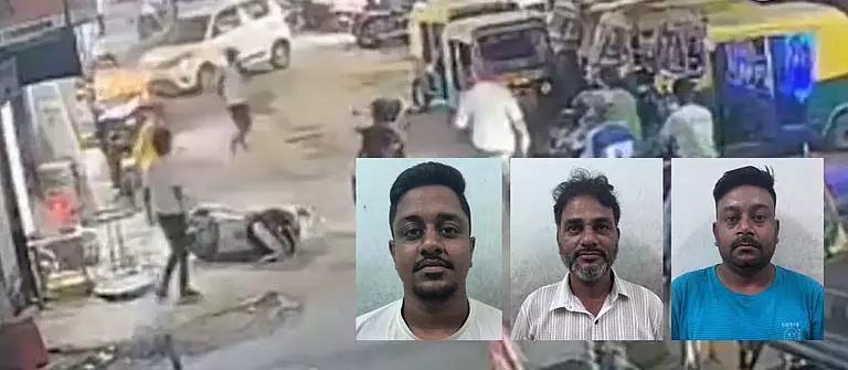 Kolkata में उपद्रवियों का उत्पात, गुलशन कॉलोनी की कानून-व्यवस्था जांच के घेरे में Kolkata में उपद्रवियों का उत्पात, गुलशन कॉलोनी की कानून-व्यवस्था जांच के घेरे में