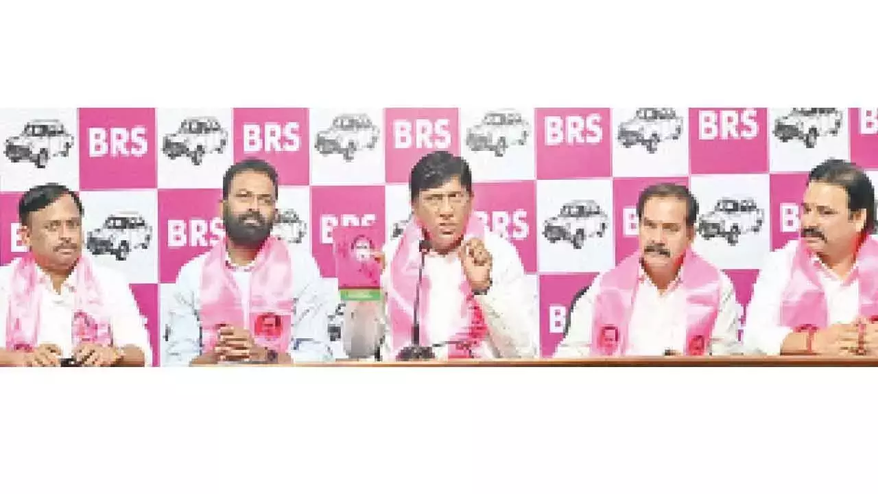 तुम्मिडीहट्टी से गोदावरी का पानी उठाने के खिलाफ महाराष्ट्र तुम्मिडीहट्टी से गोदावरी का पानी उठाने के खिलाफ महाराष्ट्र