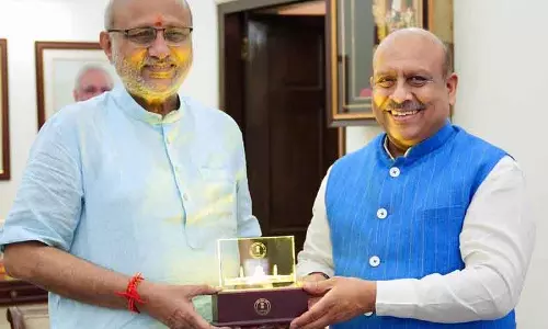 दिल्ली विधानसभा अध्यक्ष ने उपराष्ट्रपति से की मुलाकात, साझा की पहलें दिल्ली विधानसभा अध्यक्ष ने उपराष्ट्रपति से की मुलाकात, साझा की पहलें