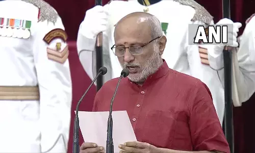 सी.पी. राधाकृष्णन ने उपराष्ट्रपति पद की शपथ ली सी.पी. राधाकृष्णन ने उपराष्ट्रपति पद की शपथ ली