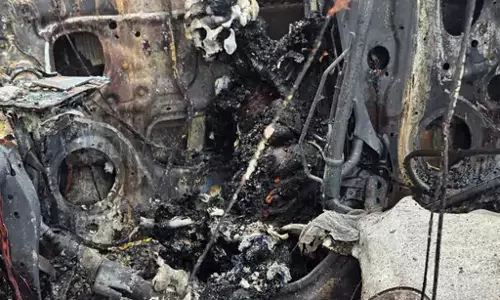 जगदलपुर में 2 लोग जिंदा जले, नेशनल हाईवे 63 में हुआ बड़ा हादसा जगदलपुर में 2 लोग जिंदा जले, नेशनल हाईवे 63 में हुआ बड़ा हादसा