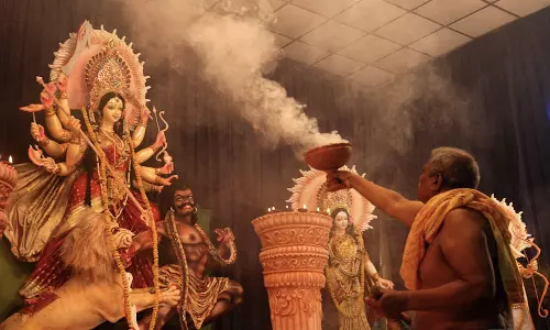 दुर्गा पूजा में करें ये विशेष उपाय, घर में कभी नहीं होगी धन की कमी