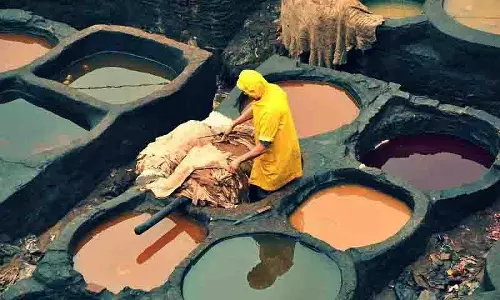 कपास के पावरलूमों में गिरावट के कारण Sircilla रंगाई उद्योग संकट में कपास के पावरलूमों में गिरावट के कारण Sircilla रंगाई उद्योग संकट में