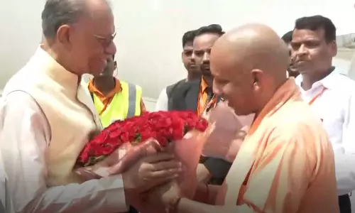 मॉरीशस के PM नवीनचंद्र रामगुलाम अयोध्या पहुंचे, सीएम योगी आदित्यनाथ ने उनका स्वागत किया