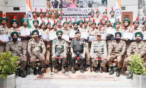 स्वतंत्रता दिवस परेड की सफलता के लिए NCC कैडेटों को सम्मानित किया गया स्वतंत्रता दिवस परेड की सफलता के लिए NCC कैडेटों को सम्मानित किया गया
