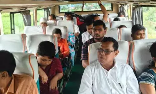नेपाल में फंसे 23 ओडिया पर्यटकों को वापस लाया गया नेपाल में फंसे 23 ओडिया पर्यटकों को वापस लाया गया