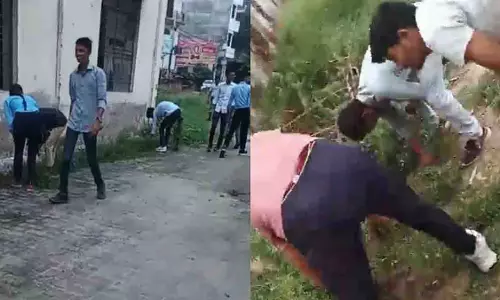 उन्नाव ITI कॉलेज के छात्रों को सफाई करते हुए दिखाने पर आक्रोश