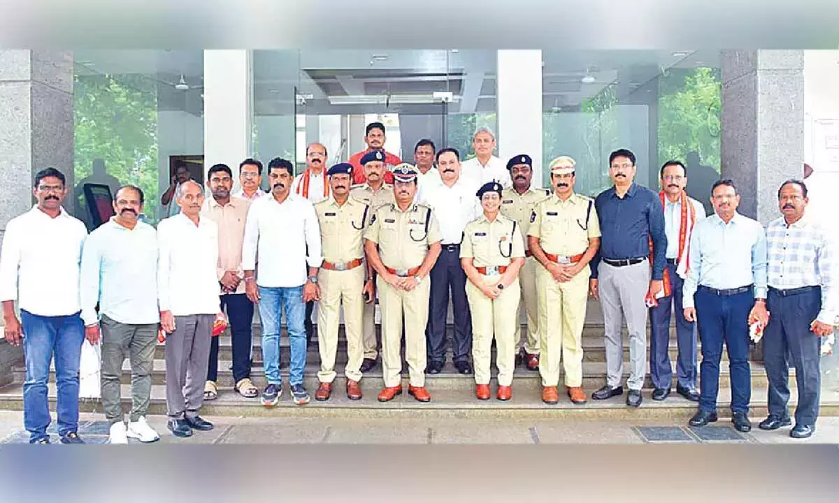 Andhra: पुलिस कर्मियों के लिए हेल्थ फर्स्ट 1991 ऐप लॉन्च किया गया