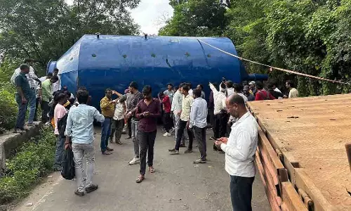 एलोरा घाट पर ट्रक बॉयलर ने मोटरसाइकिल सवारों को कुचला, दो की मौत