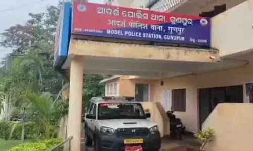 Rayagada: गुनुपुर नायब सरपंच घर पर मृत मिलीं, पति हिरासत में