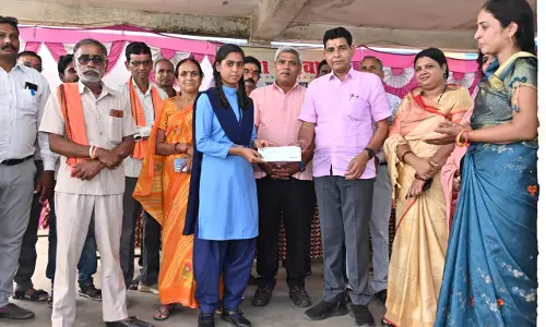 मंजिल तक पहुंचने दृढ निश्चय व ईमानदारी से मेहनत करें : मंत्री वर्मा