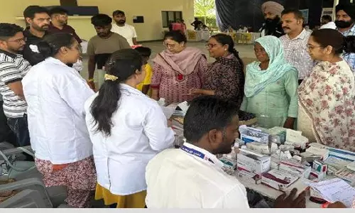 बाढ़ग्रस्त गांवों में स्वास्थ्य सेवाओं के लिए विशेषज्ञ डॉक्टर नियुक्त