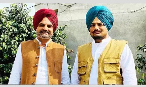 मूसेवाला हत्याकांड: पिता बलकौर सिंह कोर्ट में भावुक हुए