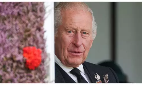 UK ने ट्रम्प को शांत करने के लिए राजा चार्ल्स और राजपरिवार की ओर रुख किया, जैसा कोई और नहीं कर सकता