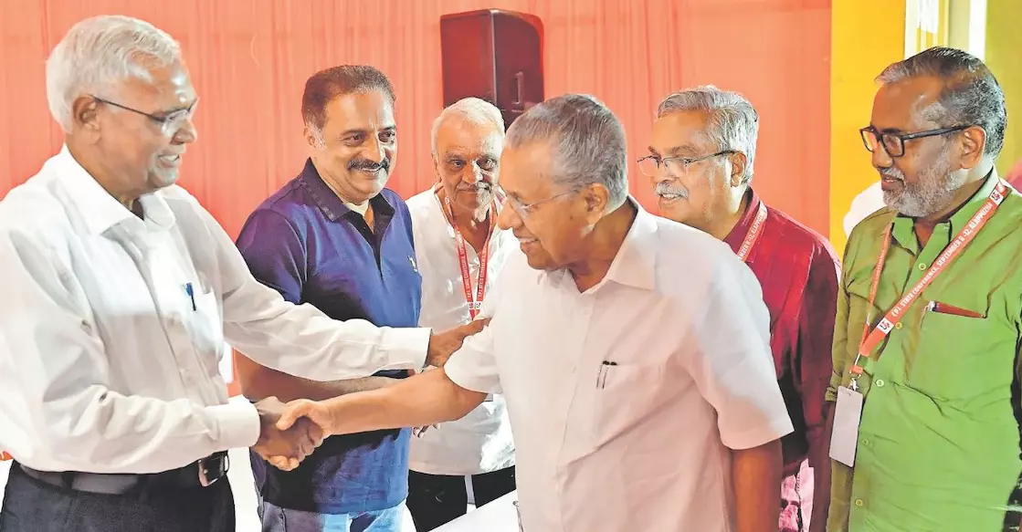 Kerala : सीपीआई के राज्य सम्मेलन में एलडीएफ सरकार की आलोचना Kerala : सीपीआई के राज्य सम्मेलन में एलडीएफ सरकार की आलोचना