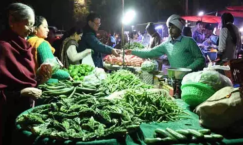 आपूर्ति बाधित होने के कारण Chandigarh में सब्जियों की कीमतों में उछाल आपूर्ति बाधित होने के कारण Chandigarh में सब्जियों की कीमतों में उछाल