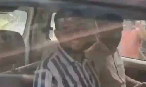 Odisha: OPSC टॉपर अश्विनी पांडा रिश्वत लेते गिरफ्तार