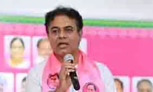 KTR ने राहुल गांधी से पूछा, विधायक चोरी वोट चोरी से कैसे कम है?