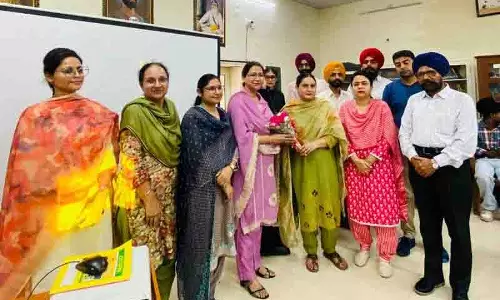 Amritsar: छात्रों में पढ़ने की आदत को प्रोत्साहित करने के लिए साहित्यिक कार्यक्रम आयोजित