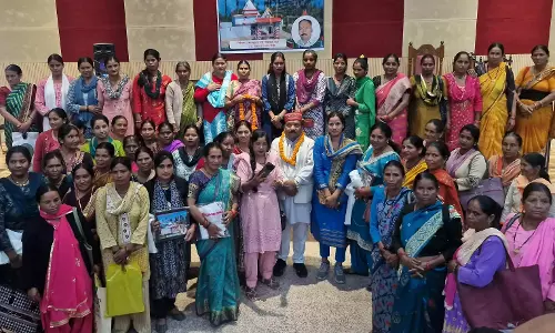 Pauri Garhwal: विधायक ने किया ग्राम प्रधानों का सम्मान, स्थानीय लोगों ने सराहा Pauri Garhwal: विधायक ने किया ग्राम प्रधानों का सम्मान, स्थानीय लोगों ने सराहा