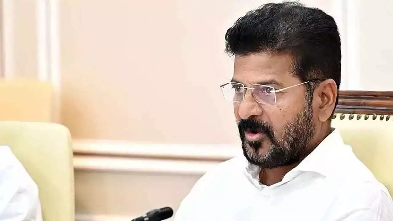 Telangana: हैदराबाद में भारी बारिश, सीएम रेवंत रेड्डी ने अधिकारियों को निर्देश जारी किए Telangana: हैदराबाद में भारी बारिश, सीएम रेवंत रेड्डी ने अधिकारियों को निर्देश जारी किए