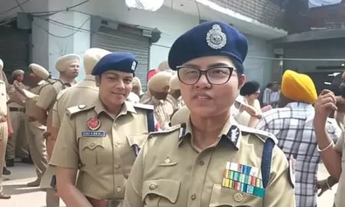 पंजाब पुलिस की बड़ी कार्रवाई, भारी मात्रा में नशीले पदार्थ और कैश बरामद पंजाब पुलिस की बड़ी कार्रवाई, भारी मात्रा में नशीले पदार्थ और कैश बरामद