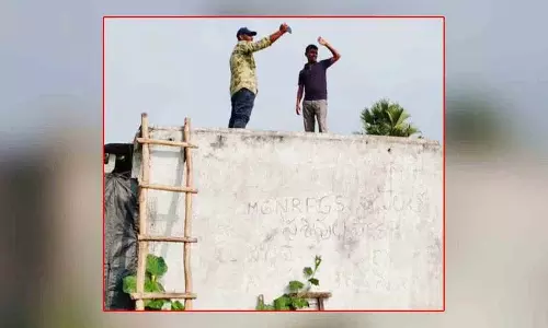 आदिवासी गांवों में सिग्नल न होने से फसल क्षति सर्वेक्षण में बाधा आ रही है.. AEOs मुश्किल में आदिवासी गांवों में सिग्नल न होने से फसल क्षति सर्वेक्षण में बाधा आ रही है.. AEOs मुश्किल में