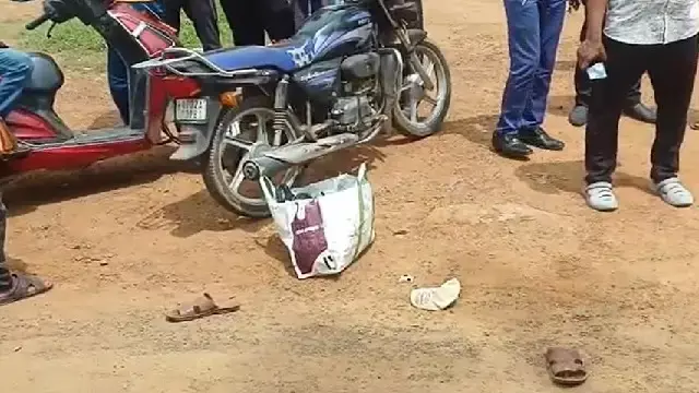 पुरी जिले में Truck ने बाइक को टक्कर मार दी, महिला की मौत, पति की हालत गंभीर