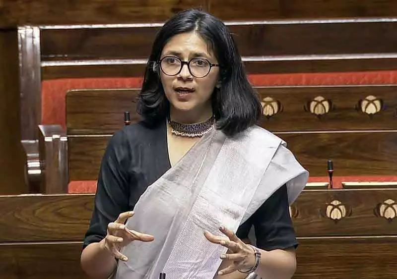 डीसीडब्ल्यू का शीर्ष पद एक साल से खाली, हेल्पलाइन बंद डीसीडब्ल्यू का शीर्ष पद एक साल से खाली, हेल्पलाइन बंद