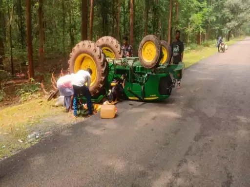 बस्तर-दंतेवाड़ा में दो सड़क हादसे, महिला और युवक की मौत बस्तर-दंतेवाड़ा में दो सड़क हादसे, महिला और युवक की मौत