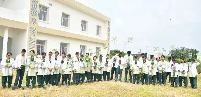 Assam का हरित मिशन: पर्यावरण संरक्षण और समुदाय सशक्तिकरण Assam का हरित मिशन: पर्यावरण संरक्षण और समुदाय सशक्तिकरण