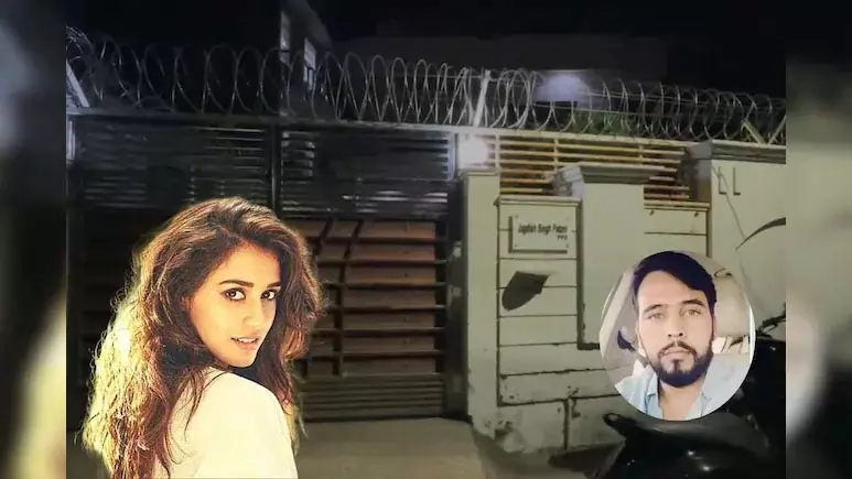 एक्ट्रेस दिशा पाटनी के घर फायरिंग: पिता ने कहा- हम दहशत में नहीं, पुलिस और प्रशासन हमारे साथ एक्ट्रेस दिशा पाटनी के घर फायरिंग: पिता ने कहा- हम दहशत में नहीं, पुलिस और प्रशासन हमारे साथ