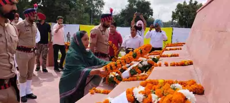 Saragarhi Sikh शहीदों को दी गई श्रद्धांजलि Saragarhi Sikh शहीदों को दी गई श्रद्धांजलि
