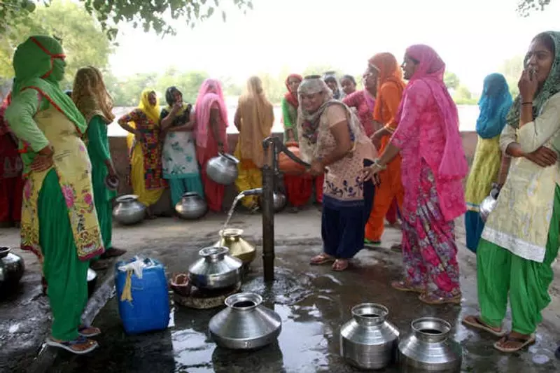 Haryana : 252 करोड़ रुपये की परियोजनाएं कैसे बुझाएंगी रोहतक की प्यास Haryana : 252 करोड़ रुपये की परियोजनाएं कैसे बुझाएंगी रोहतक की प्यास