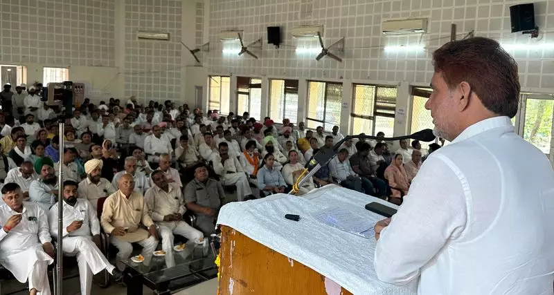Haryana : बाढ़ राहत का अच्छा प्रबंधन, विपक्ष को अपनी भूमिका पर ध्यान देना चाहिए सांसद बराला Haryana : बाढ़ राहत का अच्छा प्रबंधन, विपक्ष को अपनी भूमिका पर ध्यान देना चाहिए सांसद बराला