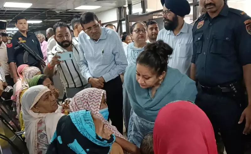 Haryana : सरकार जल्द ही 500 डॉक्टरों की भर्ती करेगी स्वास्थ्य मंत्री Haryana : सरकार जल्द ही 500 डॉक्टरों की भर्ती करेगी स्वास्थ्य मंत्री