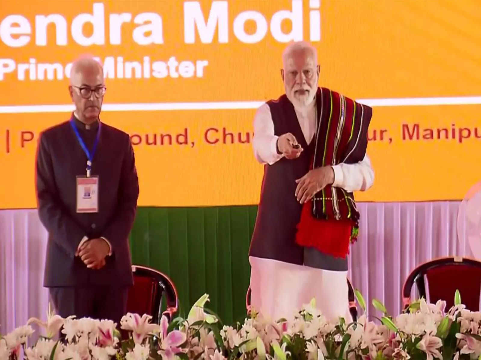 PM मोदी ने मणिपुर में 7,300 करोड़ रुपये की विकास परियोजनाओं की आधारशिला रखी PM मोदी ने मणिपुर में 7,300 करोड़ रुपये की विकास परियोजनाओं की आधारशिला रखी