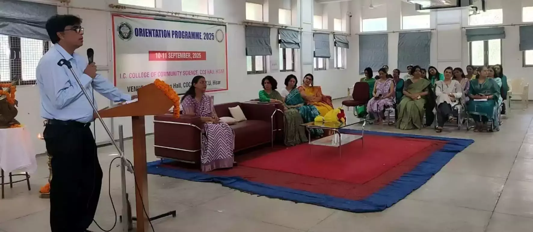 Hisar: नवागंतुक छात्रों को सुविधा देने के निर्देश: प्रो. ढींगड़ा Hisar: नवागंतुक छात्रों को सुविधा देने के निर्देश: प्रो. ढींगड़ा