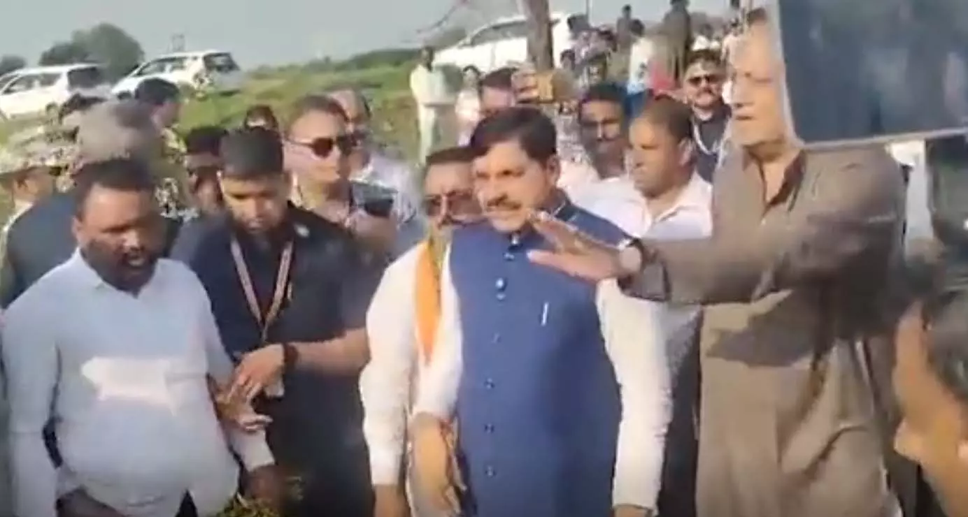 SP को फटकार, मचा हड़कंप, CM का VIDEO सामने आया SP को फटकार, मचा हड़कंप, CM का VIDEO सामने आया