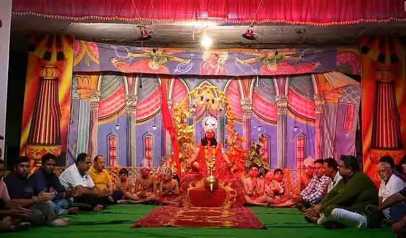 Jalandhar: सदियों पुरानी परंपरा तोड़ते हुए रामलीला जल्दी शुरू Jalandhar: सदियों पुरानी परंपरा तोड़ते हुए रामलीला जल्दी शुरू