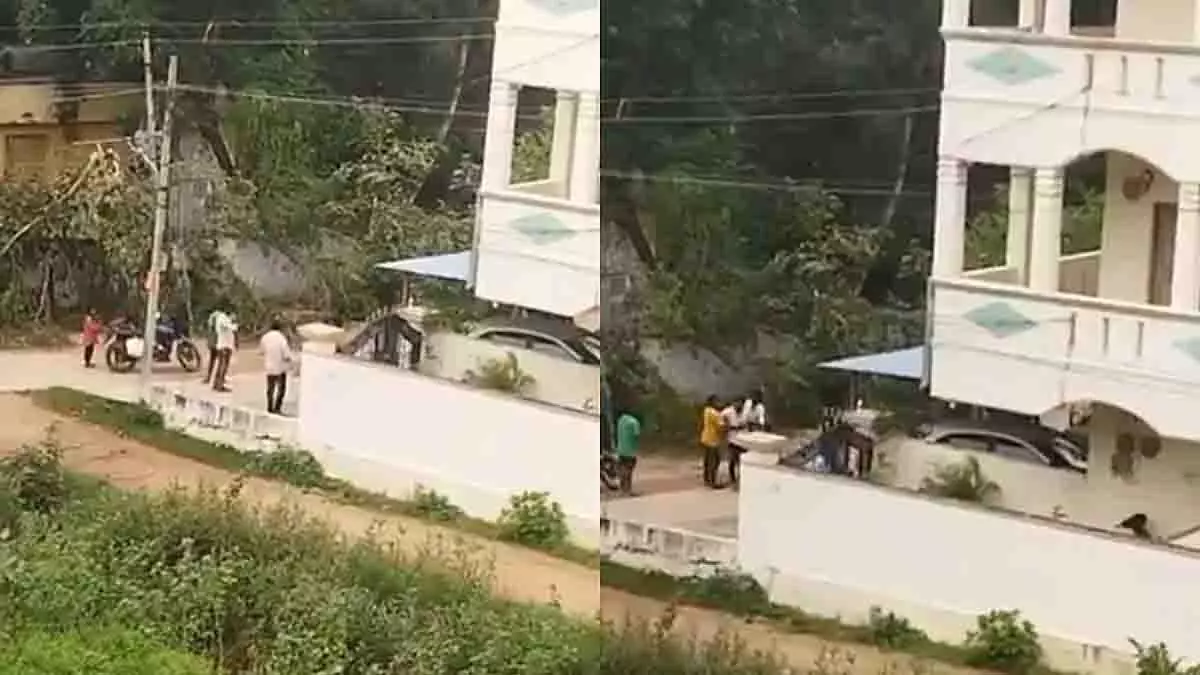 Nalgonda: स्कूल में शिक्षक पर लड़कियों को परेशान करने का आरोप Nalgonda: स्कूल में शिक्षक पर लड़कियों को परेशान करने का आरोप