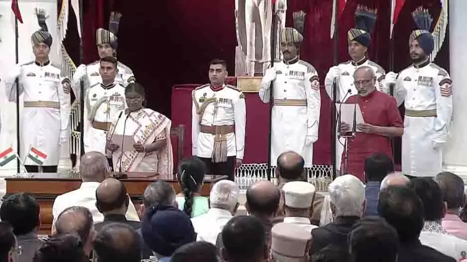 Odisha: राज्यपाल, मुख्यमंत्री और विपक्ष ने राधाकृष्णन को दी बधाई Odisha: राज्यपाल, मुख्यमंत्री और विपक्ष ने राधाकृष्णन को दी बधाई
