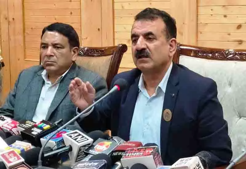 हिमाचल में जान बचाने के लिए एआई संचालित प्रारंभिक चेतावनी प्रणाली: HPU VC हिमाचल में जान बचाने के लिए एआई संचालित प्रारंभिक चेतावनी प्रणाली: HPU VC