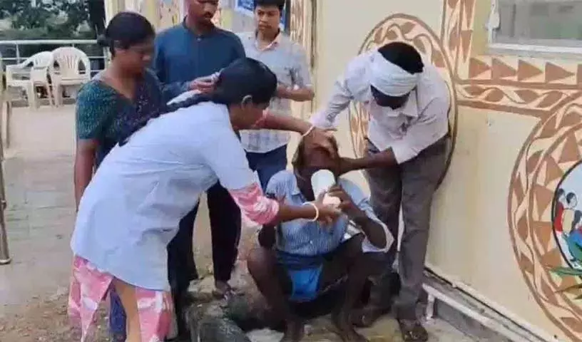 Urea न मिलने पर किसान ने पीया कीटनाशक Urea न मिलने पर किसान ने पीया कीटनाशक